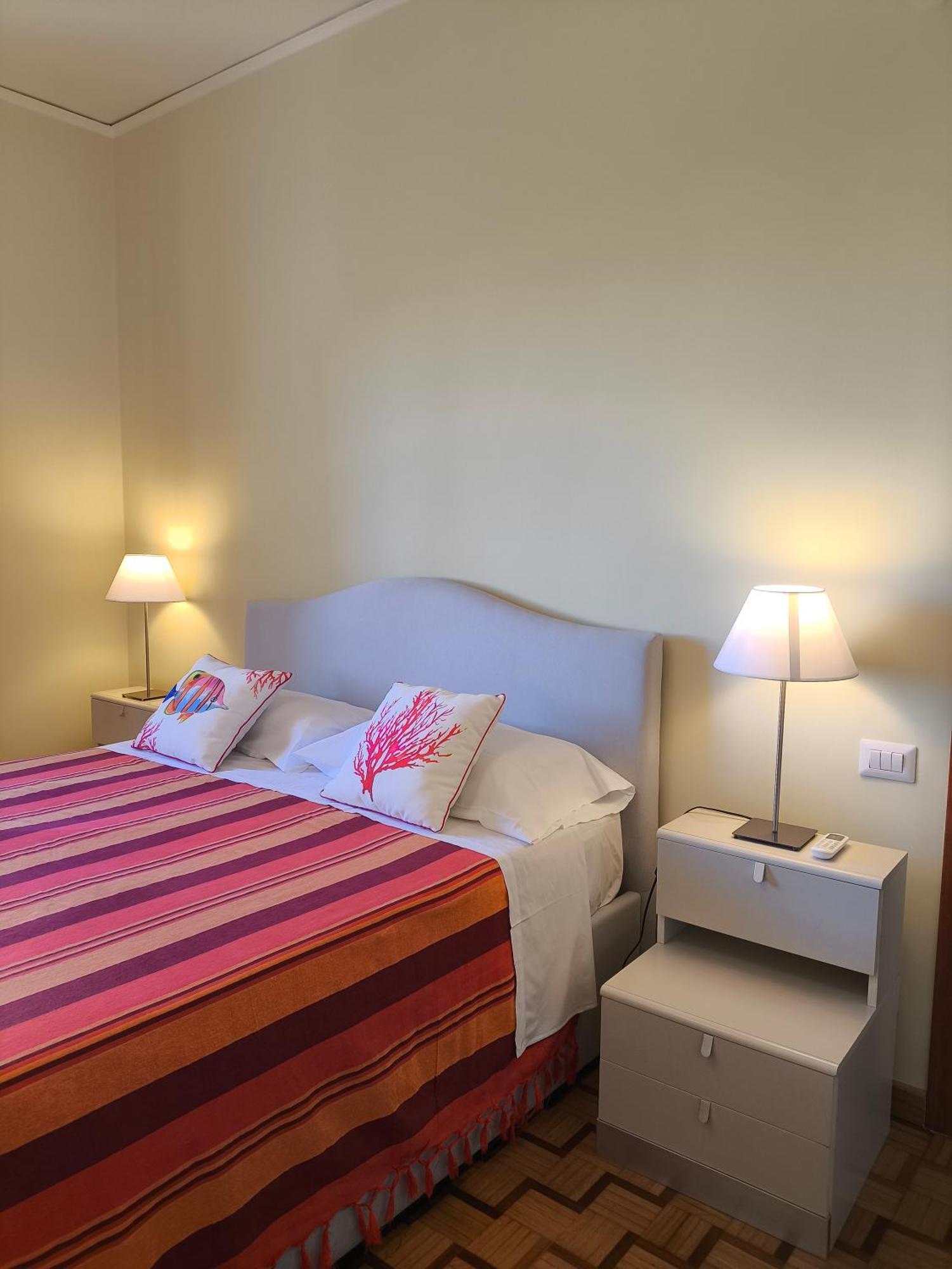 Casa Mar - Elegant Apartment With Pool And Panoramic Terrace In The Heart Of Sorrento Exterior foto